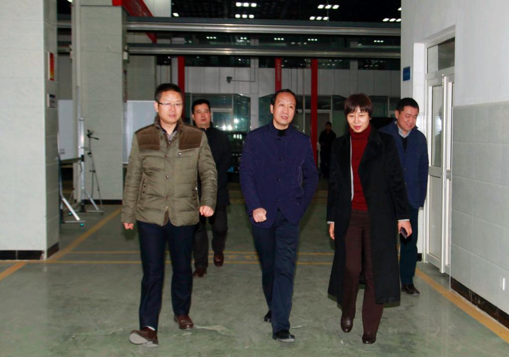 朱征南主任一行实地考察乐游棋牌部分实训设施