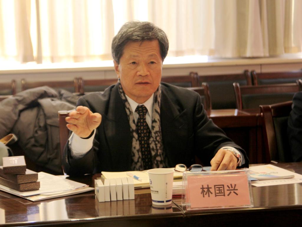 林国兴先生对乐游棋牌的热情接待表示感谢,并介绍了建国科技大学的基本情况