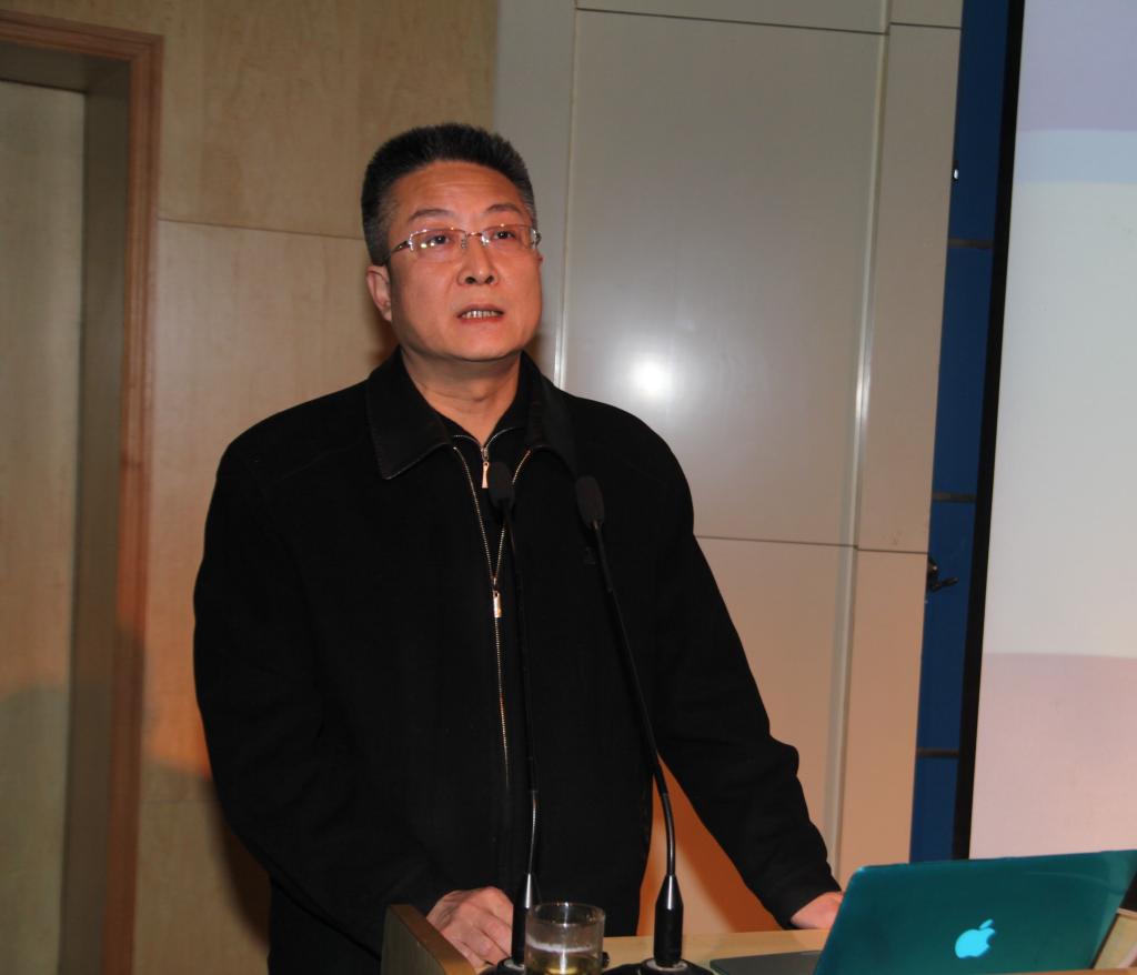 工商管理学院院长韩文飞作主题发言