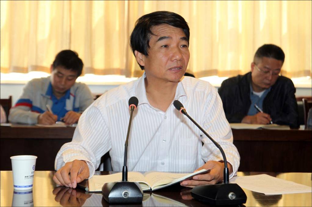 党委书记崔岩发表讲话