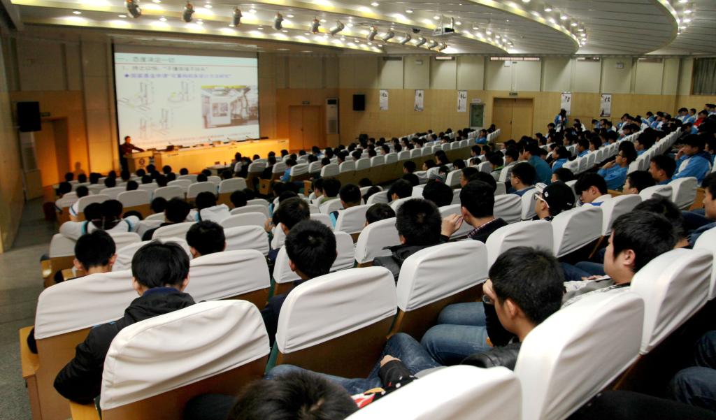 乐游棋牌杰出校友西安理工大学教授、博士生导师张广鹏