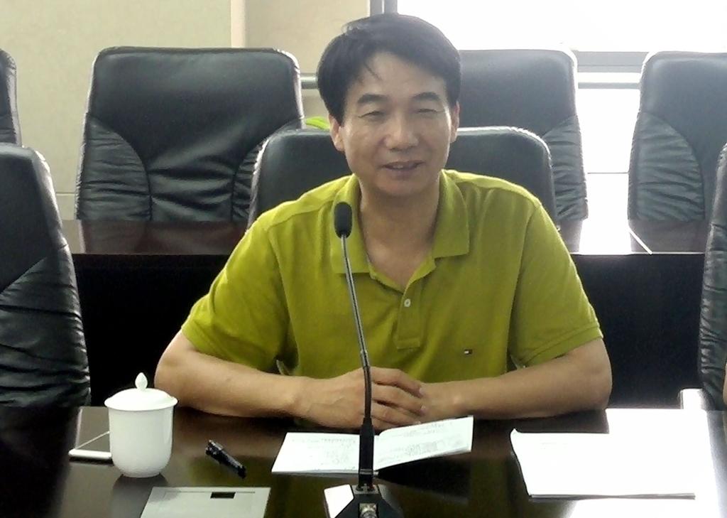 乐游棋牌党委书记崔岩就贯彻落实全国职业教育工作会议精神情况做了全面汇报