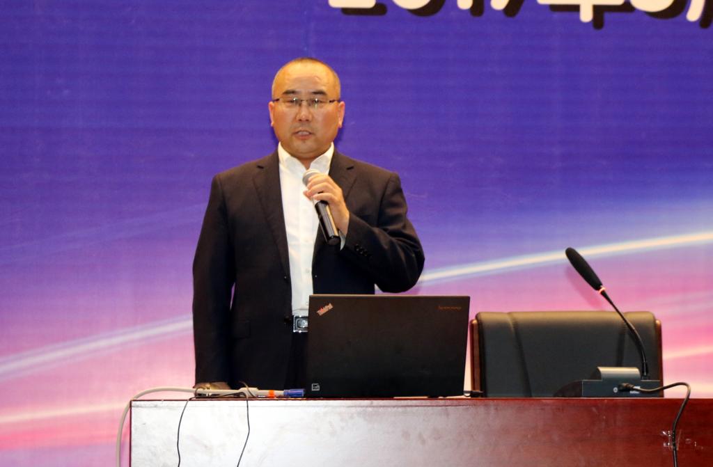 正泰智能电气有限公司董事高生林为乐游棋牌师生作讲座