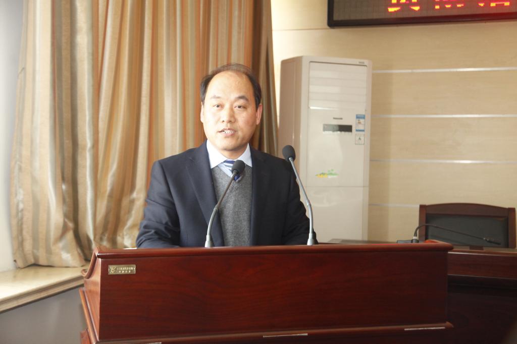 副院长梅创社对分管工作进行安排部署