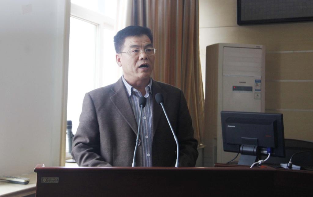 党委副书记、副院长刘永亮主持会议