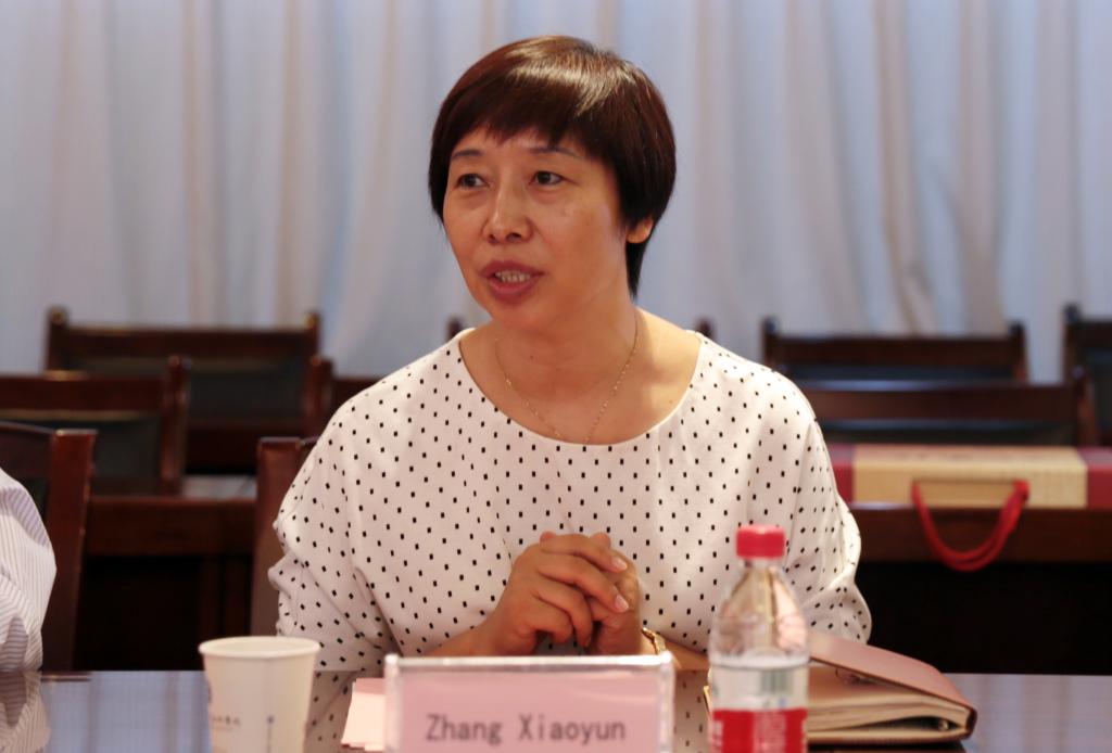 院长张晓云介绍学院情况