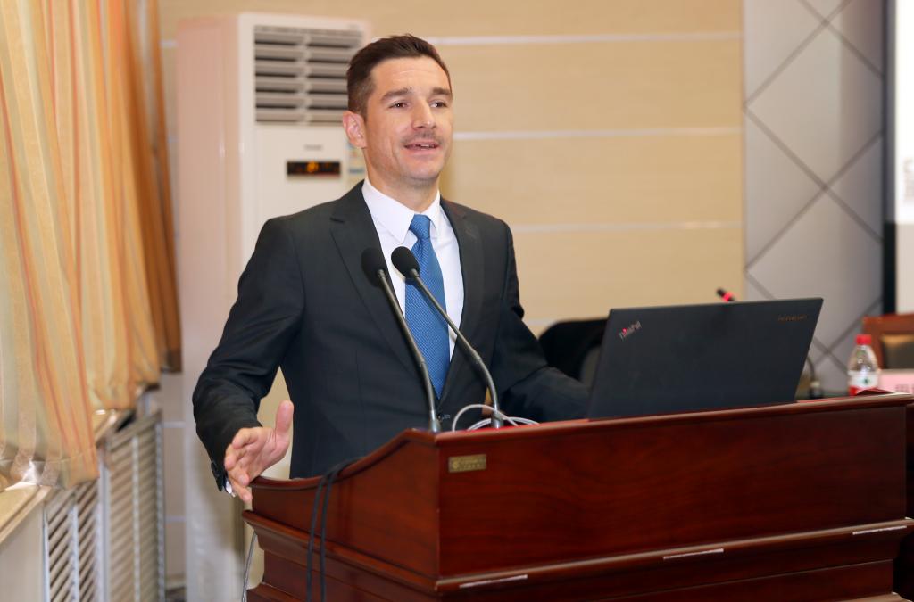 BSK国际教育机构执行总裁凯尔?费德勒博士作主旨演讲