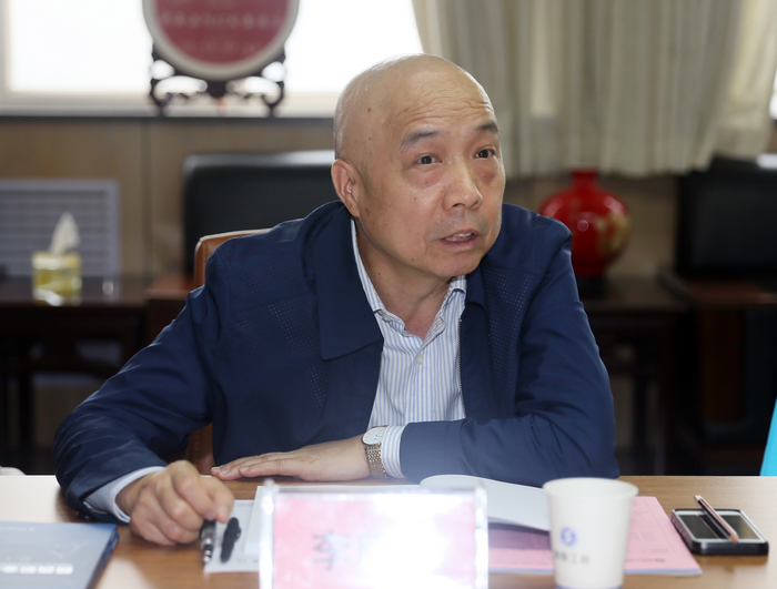 陕西省中华职业教育社秘书长李明富讲话