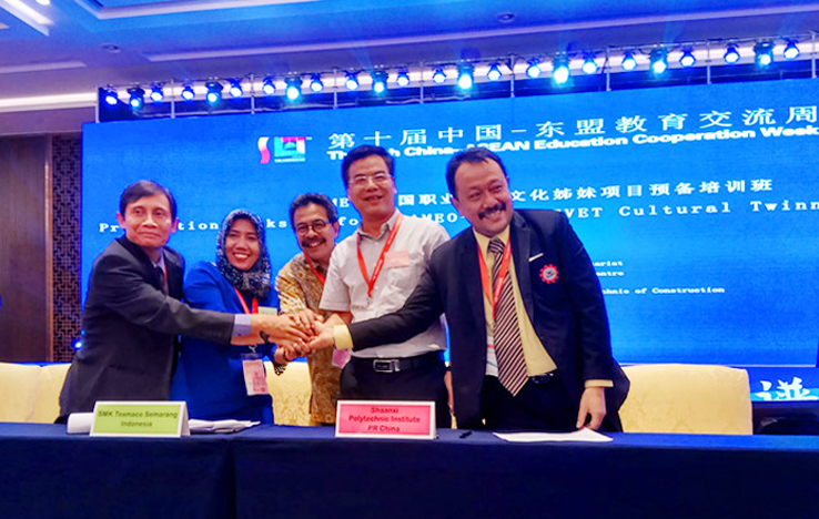 乐游棋牌与印尼泰斯马科三宝垄职业学院、印尼Kopertip学院签署合作协议