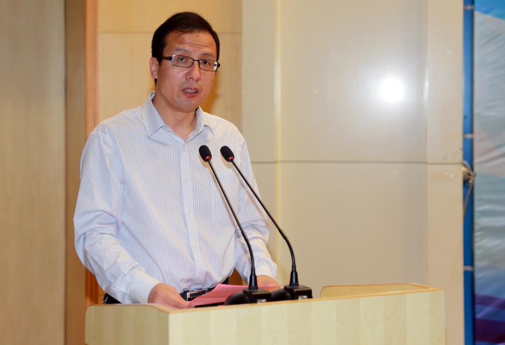 副院长杨卫军主持仪式