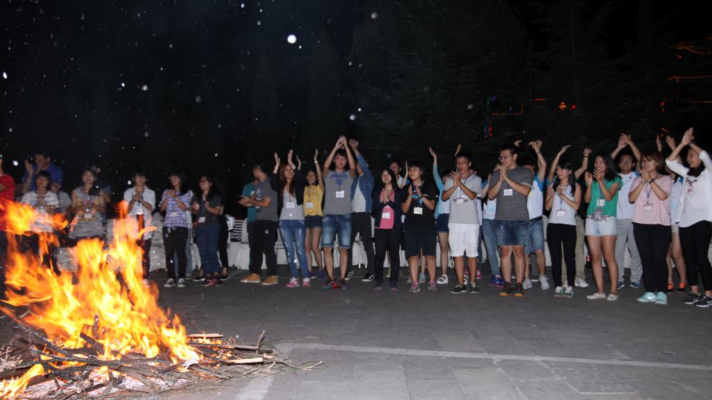 台上台下乐成一片