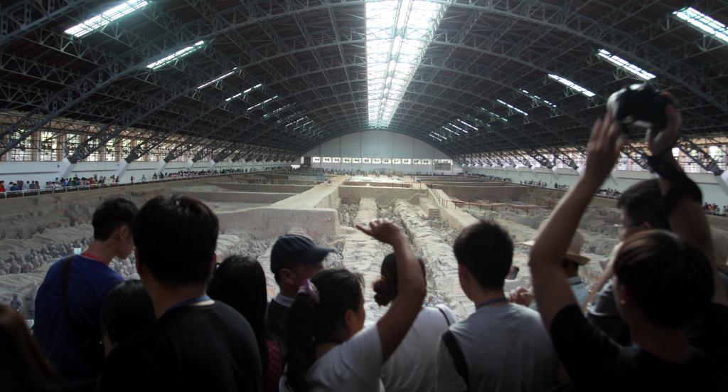 研习营一行参观秦始皇兵马俑