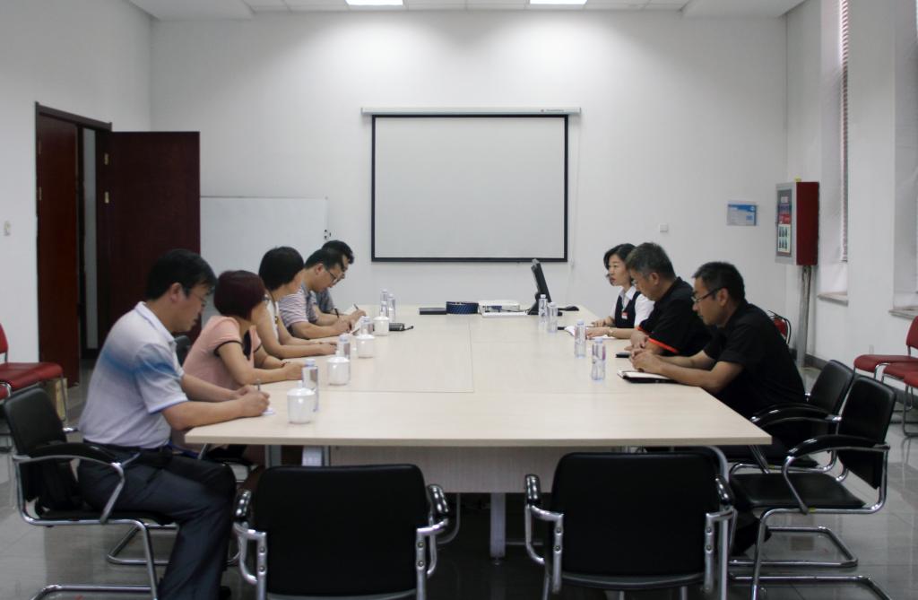 学院领导与与企业负责人和乐游棋牌毕业生代表座谈