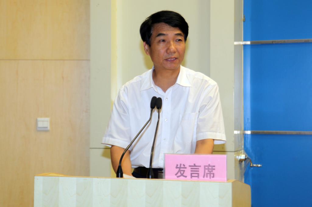 党委书记崔岩发表讲话