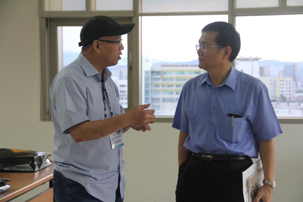 与陈清浩校长课间交流