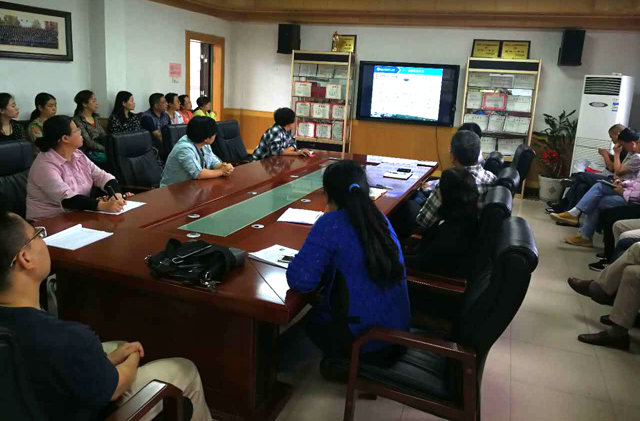 王娟就外出调研情况与体会进行交流