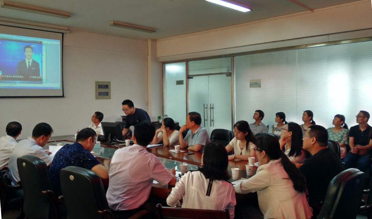 工商学院教师党支部召开“点赞身边的好党员”专题组织生活会