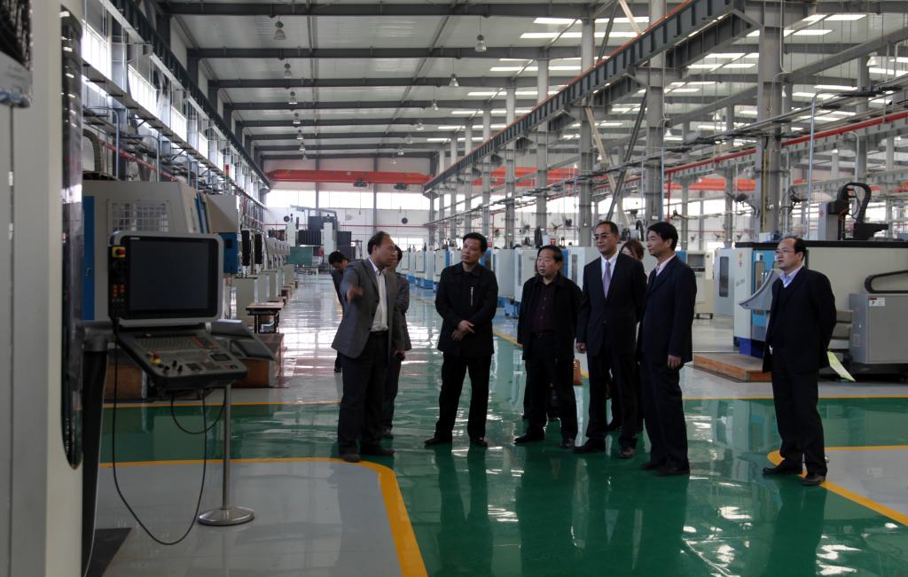 党广录副主席一行考察机加工技术训练中心