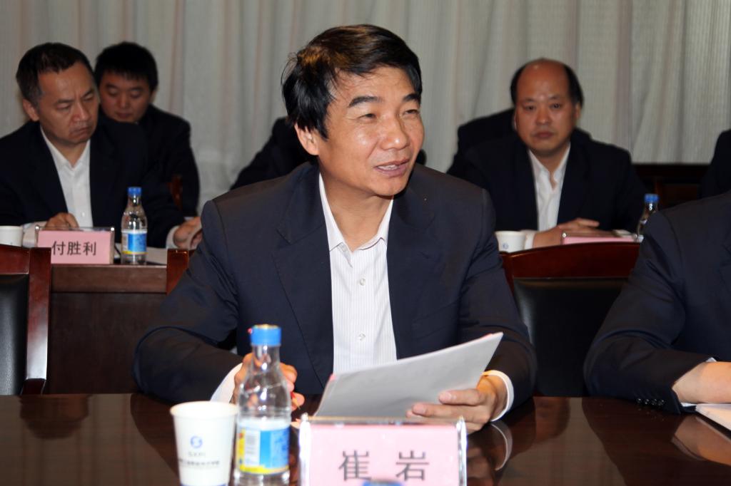 院长、陕西省中华职教社副主任崔岩表态发言