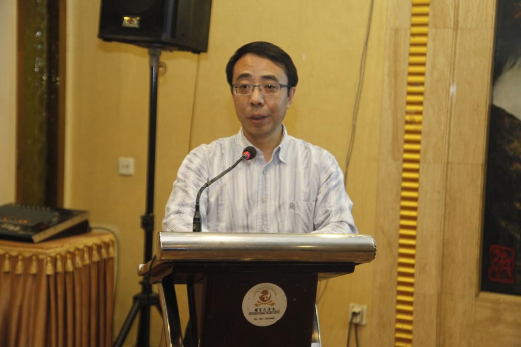 乐游棋牌纪委书记康强致辞