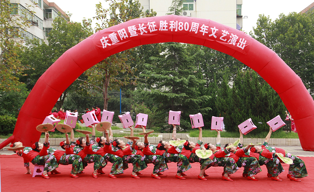 舞 蹈 《俏、俏、俏阿婆》