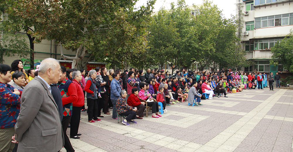精彩节目深深吸引着在场的每一位观众