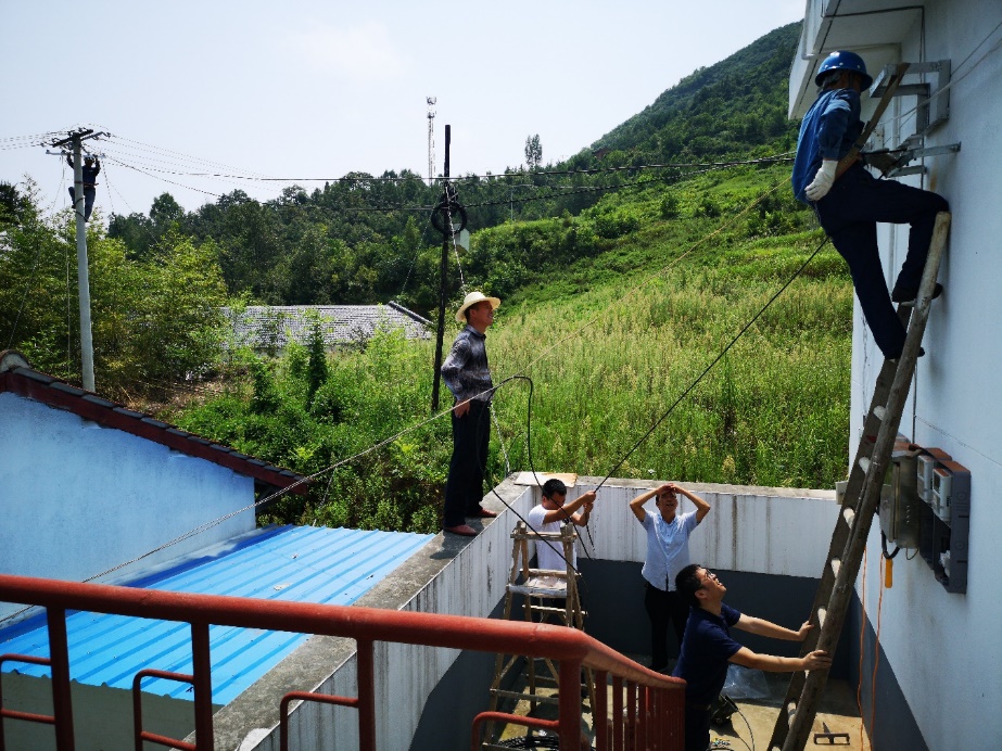 屋顶分布式光伏发电项目施工现场