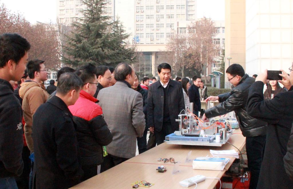 党委书记崔岩、副院长梅创社亲临指导