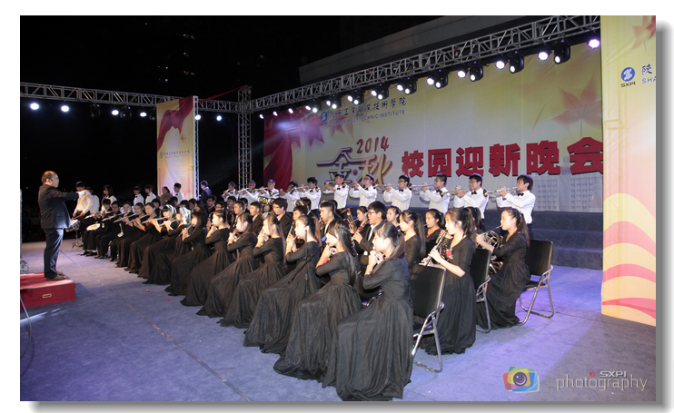 交响合唱《欢迎组曲》