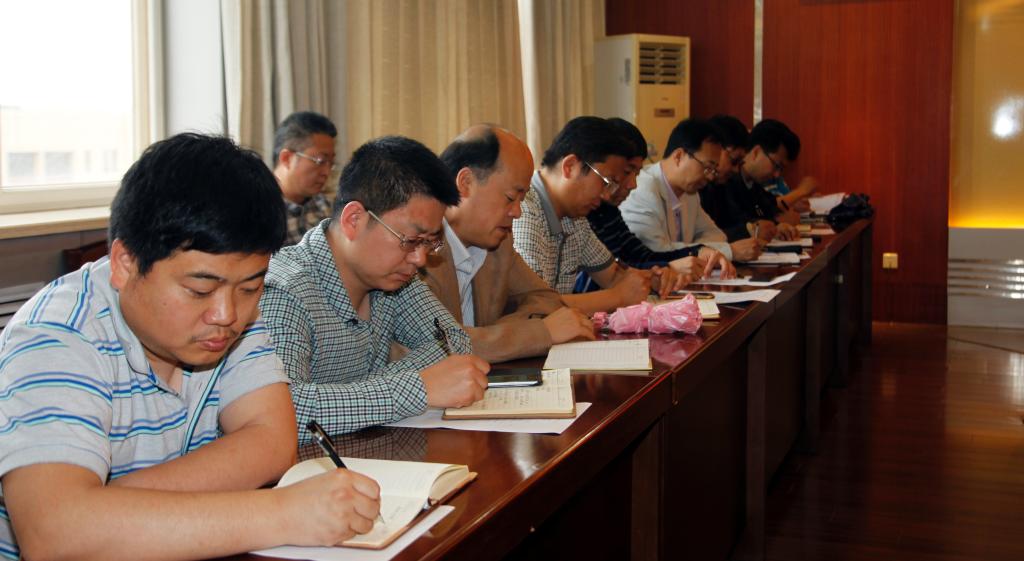 党委中心组成员、处级单位负责同志参加学习