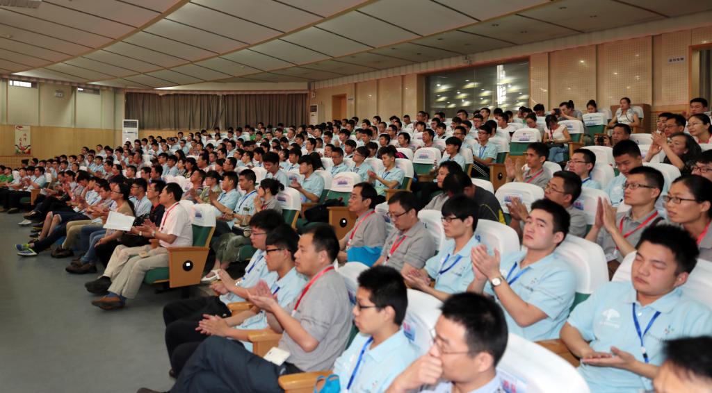 全国24个省、市、自治区以及境外共计56支参赛代表队的领队、指导教师和参赛选手以及本次大赛的裁判员代表参加了开幕式