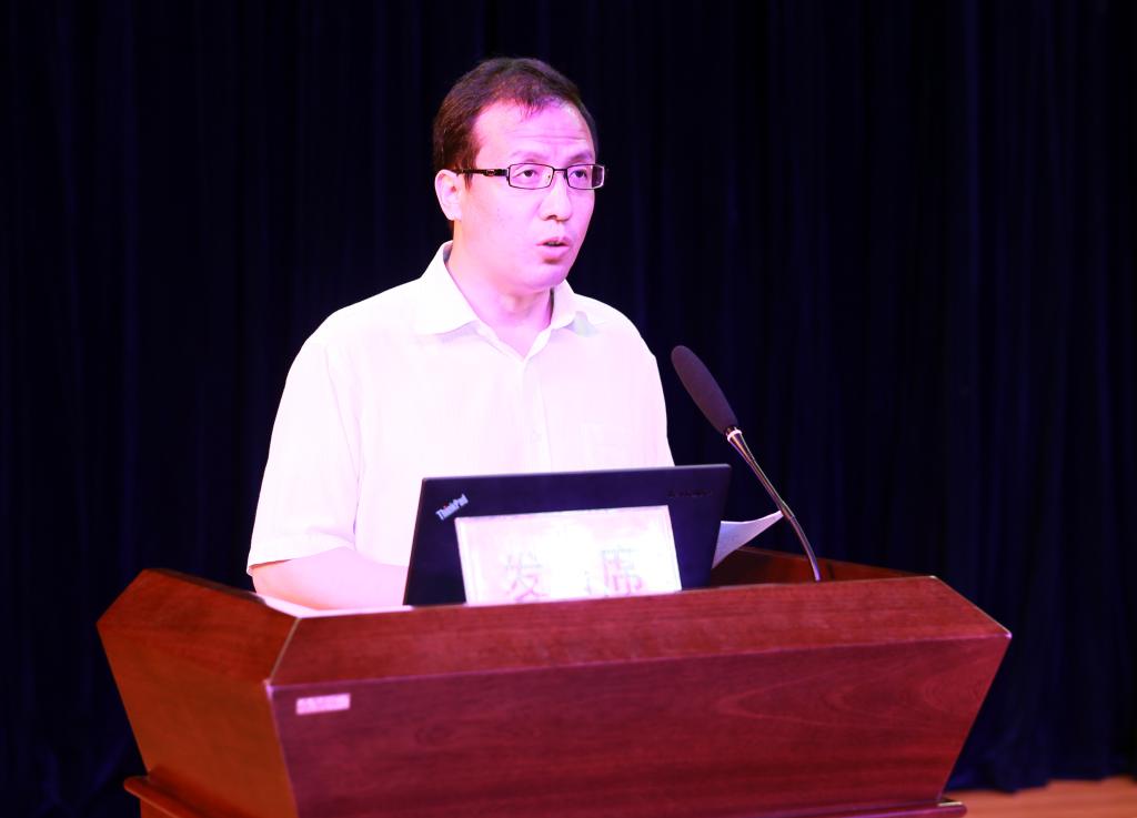 副院长杨卫军主持第二阶段会议