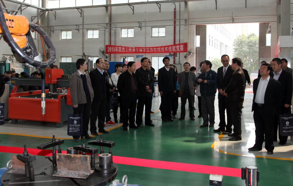 党广录副主席一行考察焊接技术实训中心
