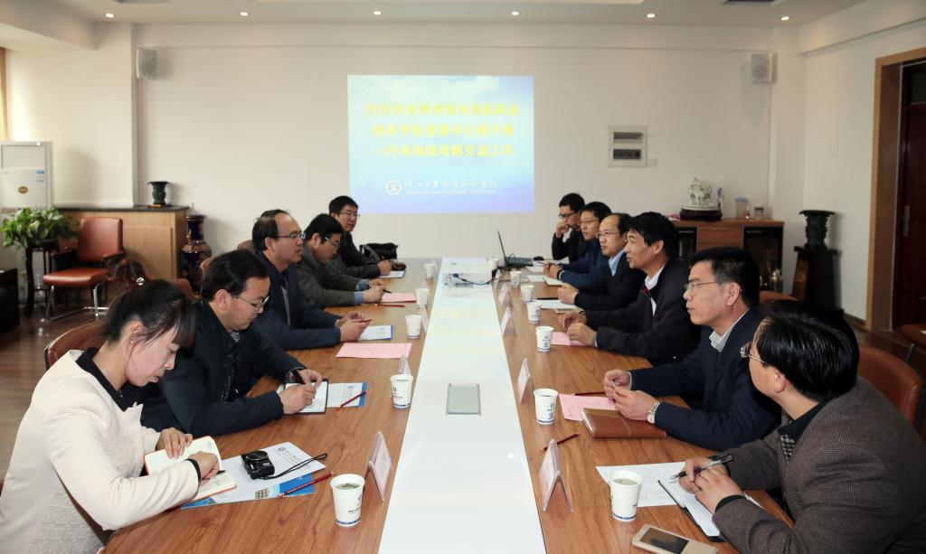 青海畜牧兽医职业技术学院党委书记、院长杨予海一行来校考察交流